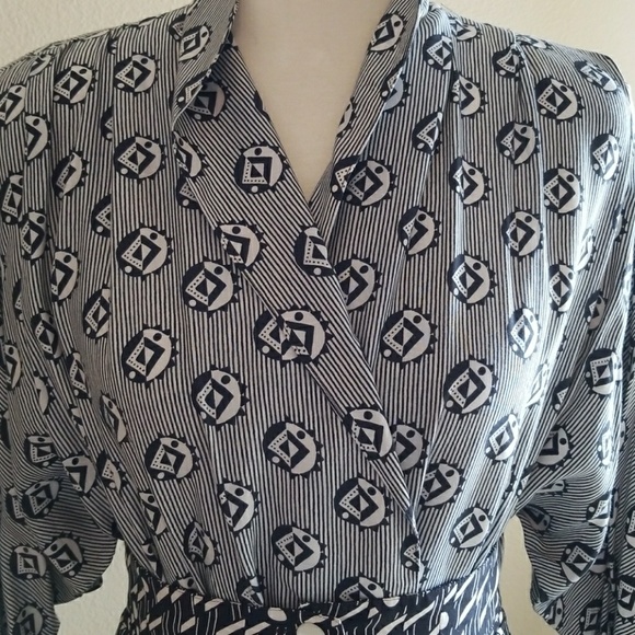 CRISCA TOP W/ WAIST CINCHER - Picture 2 of 9